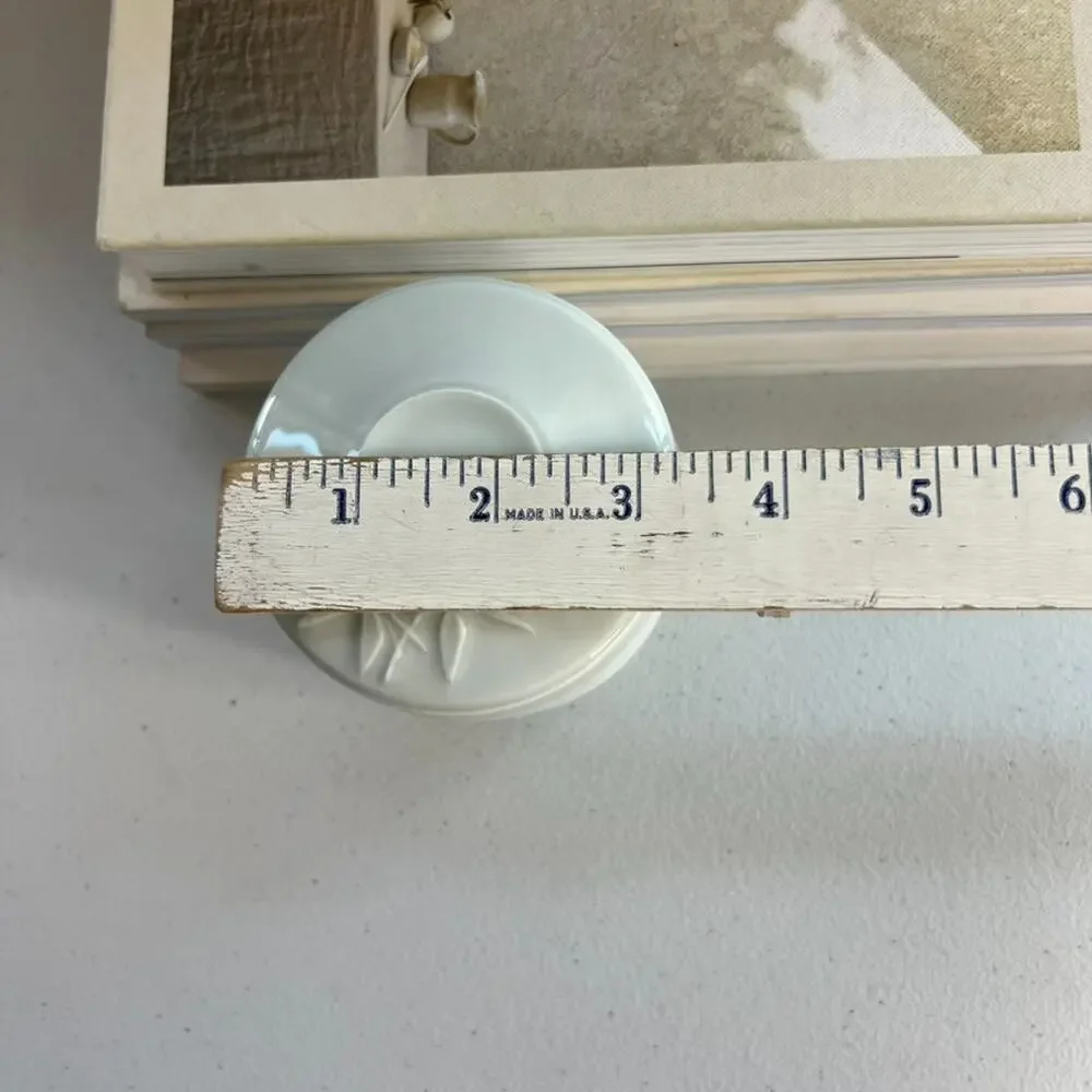 Unbranded celadon porcelain